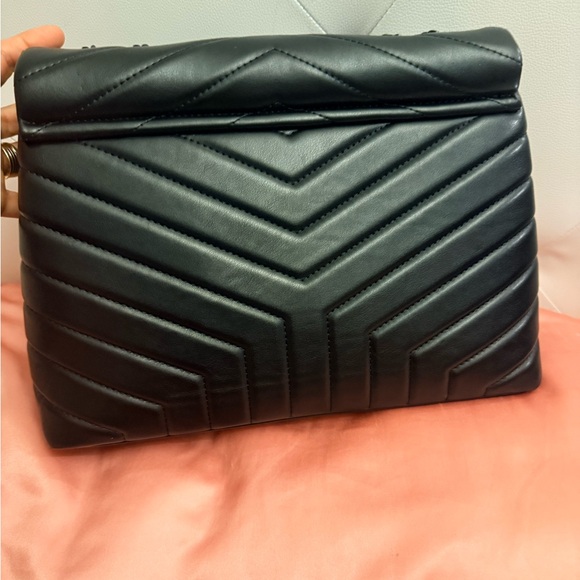 Yves Saint Laurent Black Chevron Shoulder Bag - Picture 6 of 7
